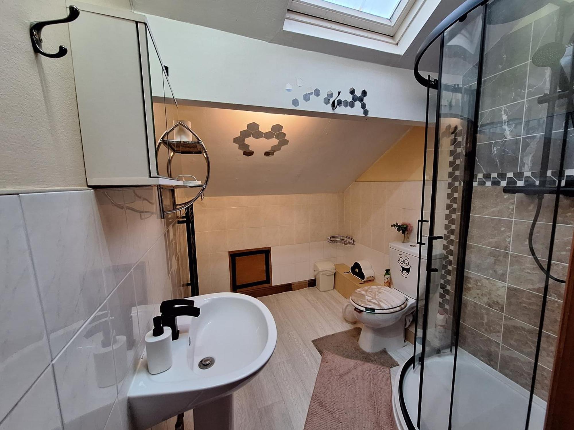 Another Sweet * Bradford (West Yorkshire)